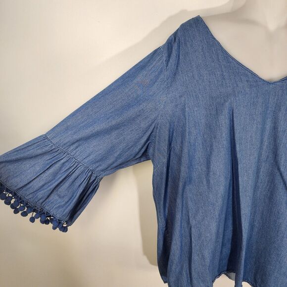 Hester & Orchard Top Womens Size 1X Denim Chambray 3/4 Pom Pom Bell Sleeve Boho - Picture 7 of 11
